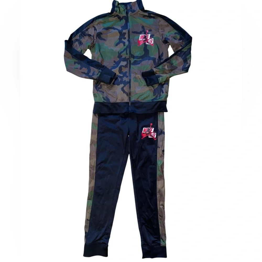 Nike • Camouflage & Black • Tracksuit - Picture 1 of 5